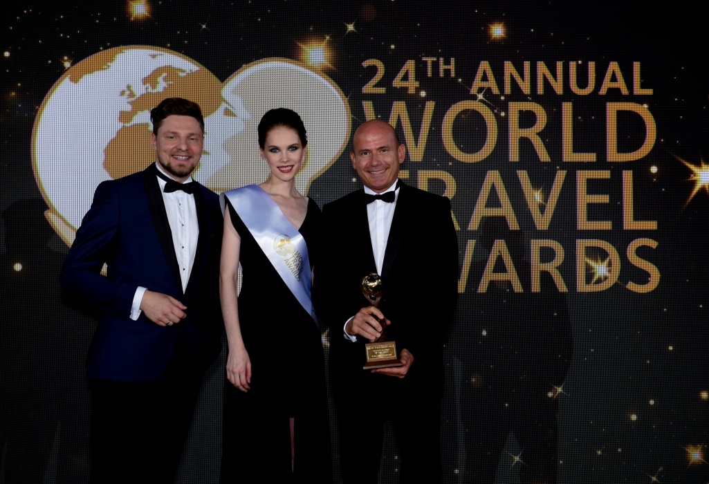 (EN) ‘Greece’s Leading All-Suite Hotel’ at the 24th World Travel Awards